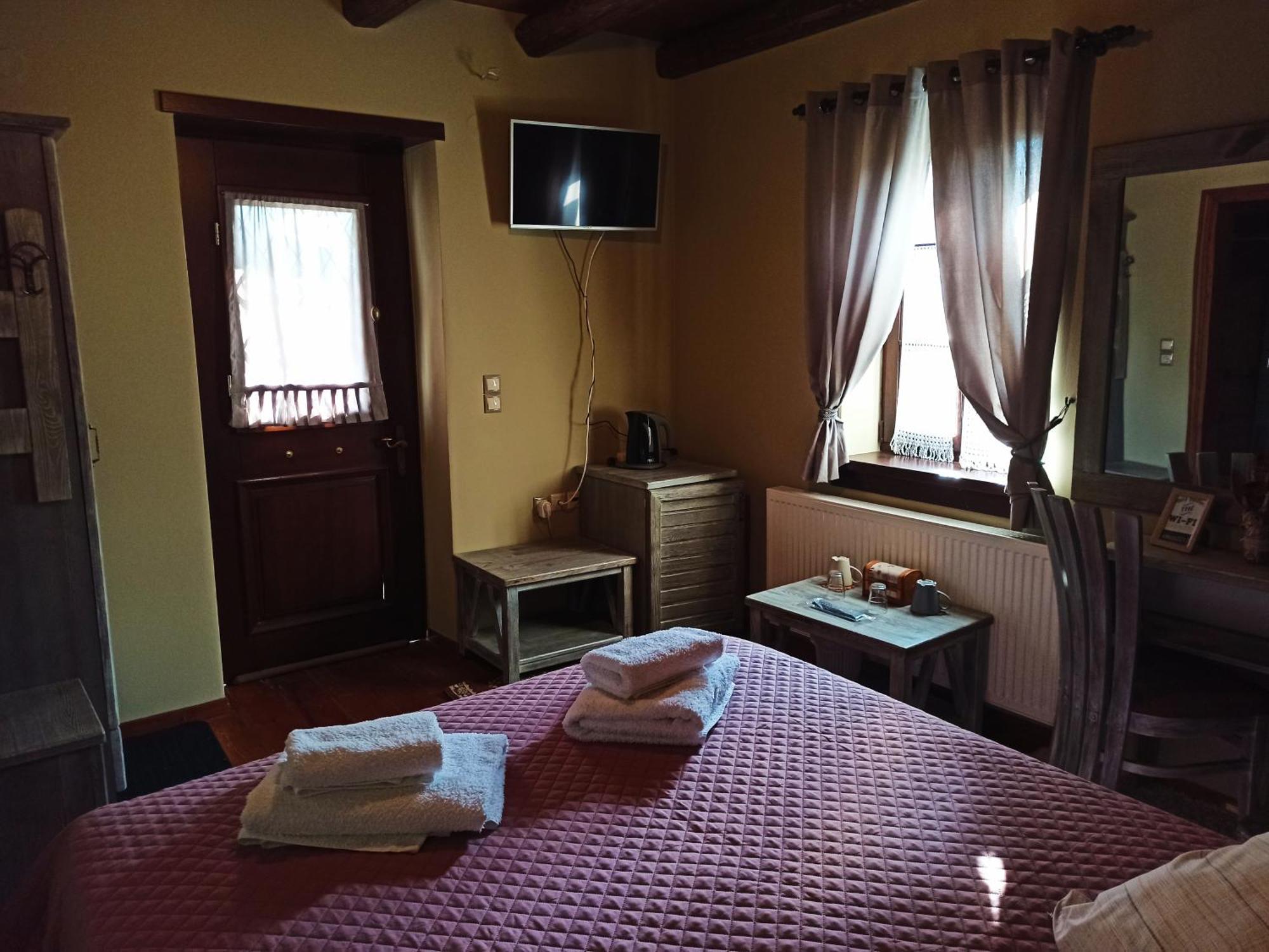 Foris House Hotel Vikos Bilik gambar